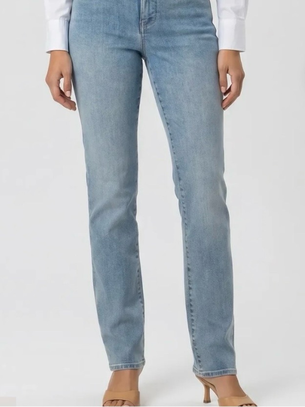 NYDJ Marilyn Straight Jeans in Light Blue Denim size 14 Great condition!